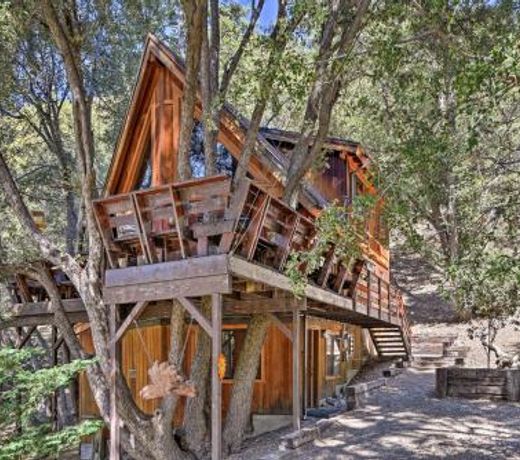 Updated Tree House Pine Mtn Club Cabin by Trails
