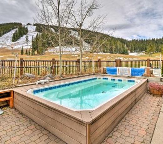 Copper Mtn Ski-In and Ski-Out Condo Hot Tub Access!