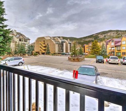 Copper Mtn Ski-In and Ski-Out Condo Hot Tub Access!