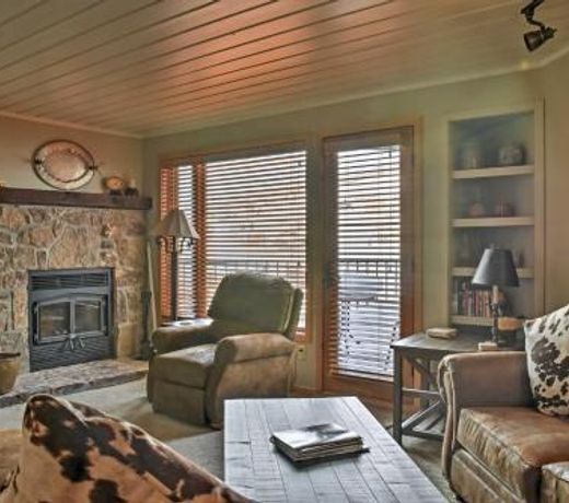 Eagles Nest Crested Butte Townhome with Mtn Views