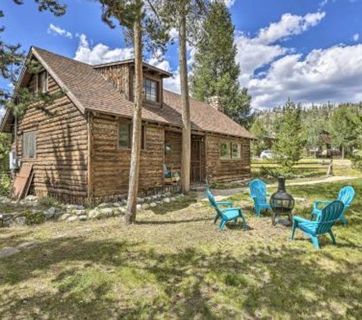 Historic Downtown Cabin - Walk to Grand Lake!