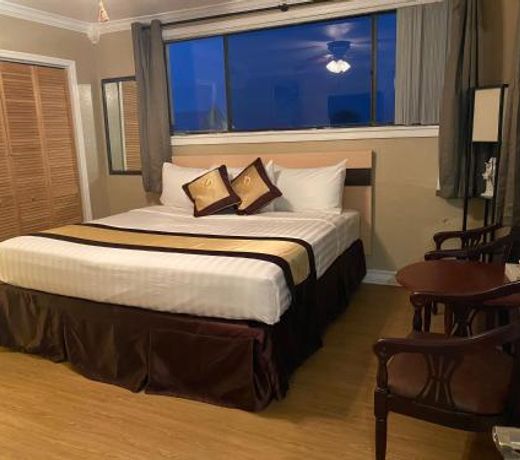 Sandals Inn