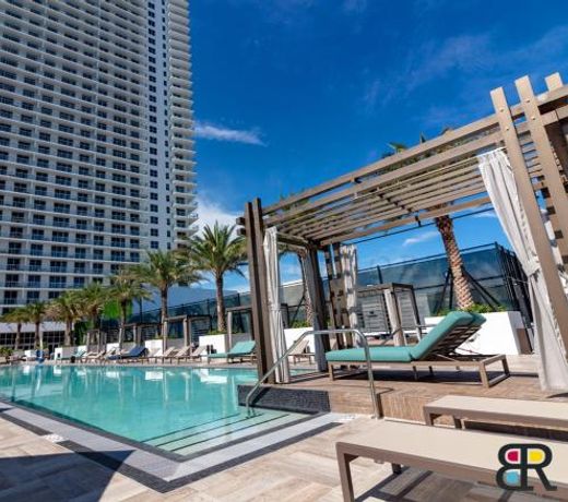 HYDE Beach House Apartments