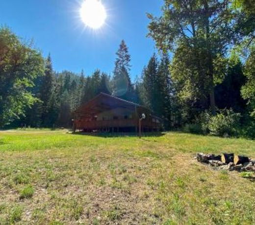 Private 2-Acre Retreat with MTN Views, Walk to River