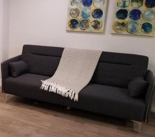 Modern Flat Right Next to Wrigley Field & Transit- Cubs!