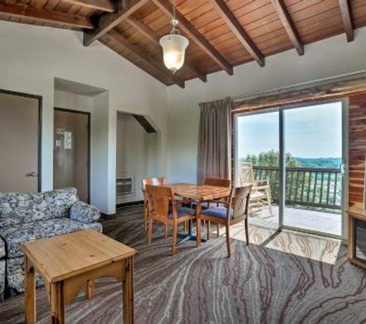 Burkesville Apt with Deck, Views and Pool Access!