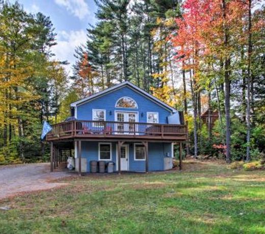 Bethel Chalet with Hot Tub 3 Miles to Sunday River!