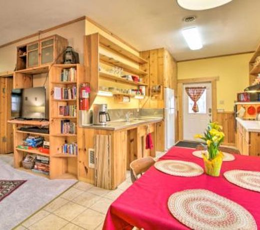 Rural La Crescent Home with Views on Minnesota Bluffs