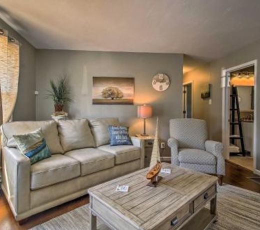 Modern Home with Patio and Grill, 1 Mi to Stockton Lake