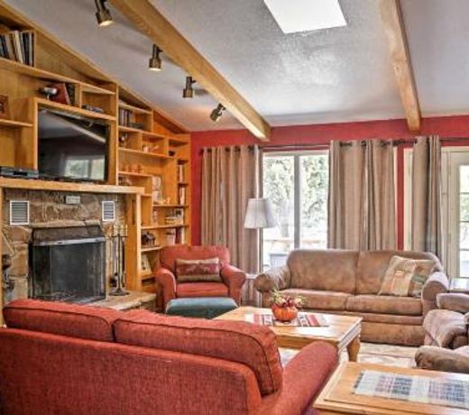 Rustic Alto Cabin with Hot Tub, Deck and Fireplace!