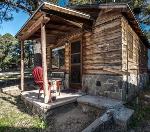 Apache Village 2, King Studio, Midtown, Sleeps 2