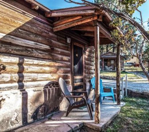Apache Village 5, Queen Bed, Midtown, Sleeps 2