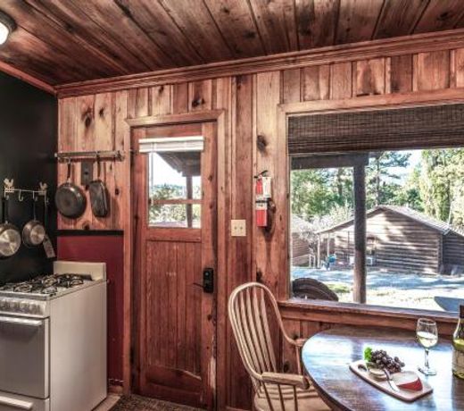 Apache Village 6, King Studio with Sleeper Sofa, Sleeps 3