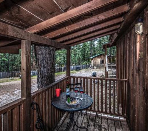 Hideaway, 1 Bedroom, Wood Burning Stove, Midtown, Sleeps 3