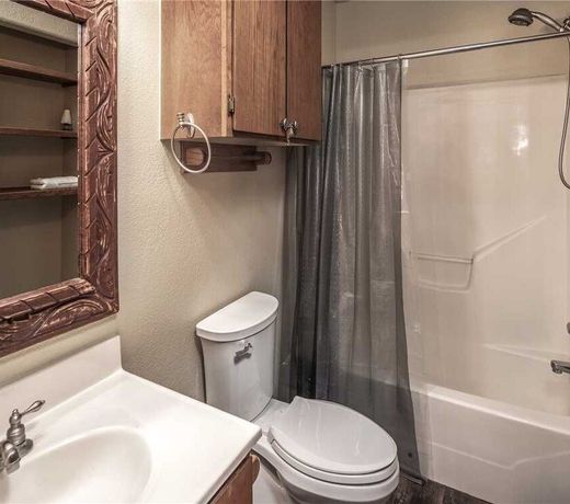 Midtown Riverfront 1, 2 Bedrooms, Hot Tub, Sleeps 6