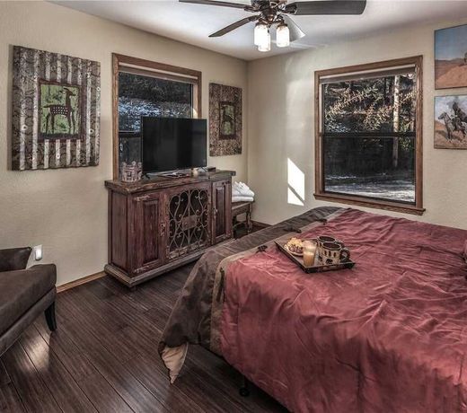 Midtown Riverfront 1, 2 Bedrooms, Hot Tub, Sleeps 6