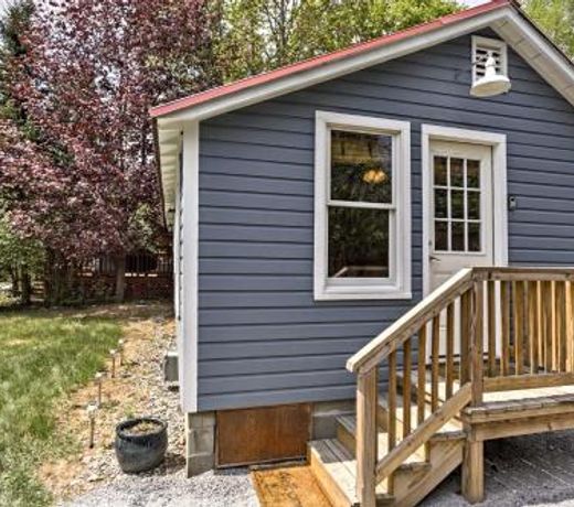 Bolton Landing Cottage Steps from Lake George!