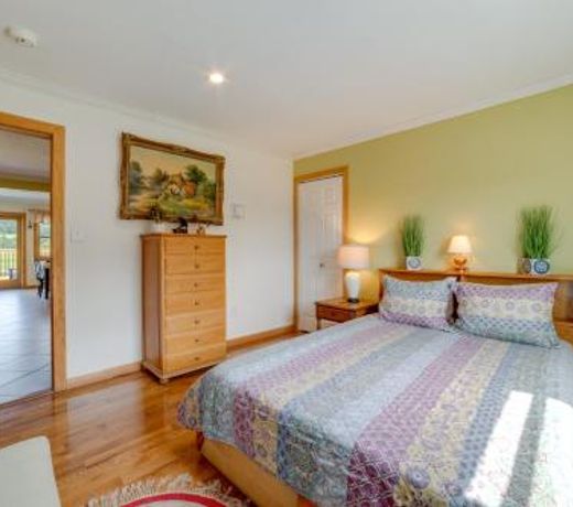 Luxurious Lakefront Estate - Pets Welcome!