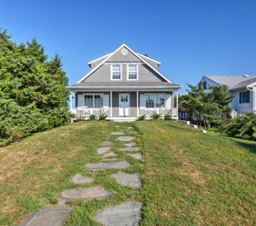 Luxe East Quogue Waterfront Home with Sandy Beach!