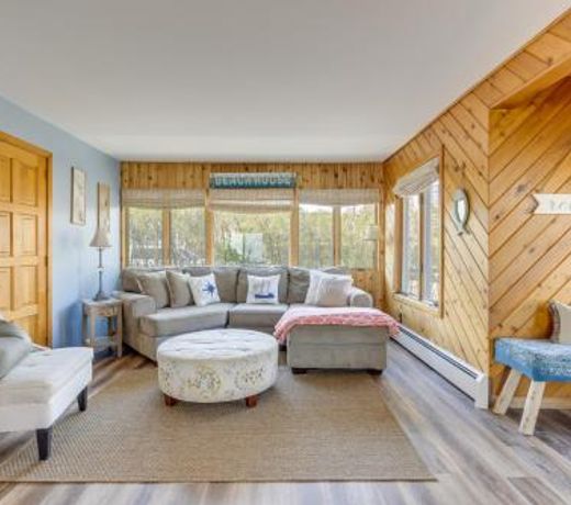 Amazing Rocky Point Retreat Overlooking the Sound!