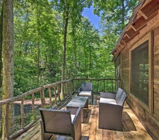Creekside Cabin with Deck in Pisgah Forest!