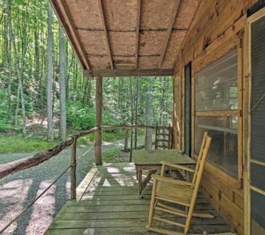Pisgah Forest The Oak Cabin with Deck by Creek