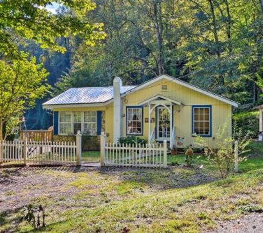 Cottage with Mtn Views Near Tail of the Dragon!