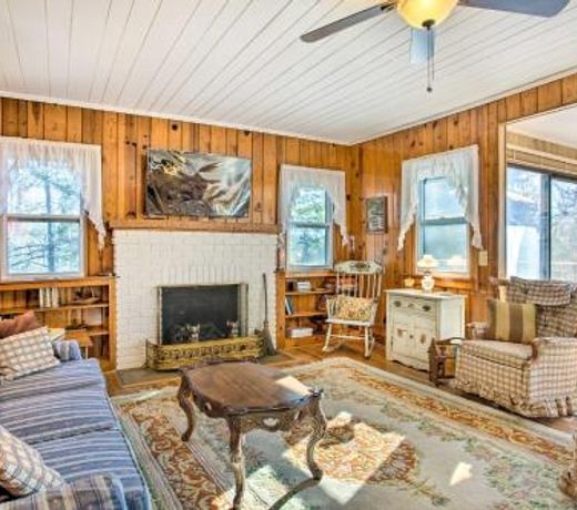 Hendersonville Cabin with Deck - Near Asheville!