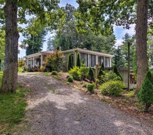 Scenic Mills River Apartment Less Than 20 Mi to Asheville