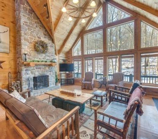 Grand 4,000 Sq Ft House - 11 Miles to Lancaster!