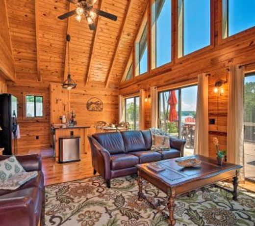 Lakefront Keowee Retreat with Dock about 14 Mi to Clemson