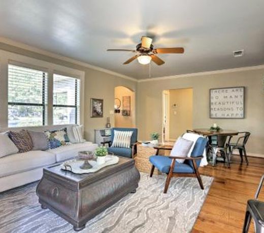 Fredericksburg Cottage with Grill - Walk to Main St!