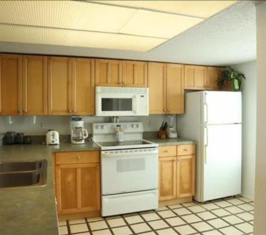 Saida IV Condos S4801