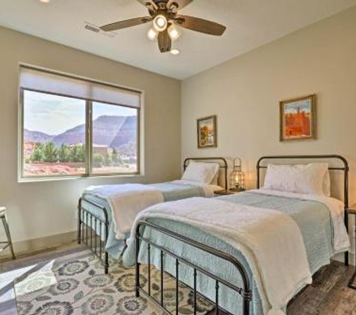 Kanab Home with Resort Amenities - Drive to Zion!
