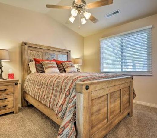 Quiet and Updated Kanab Townhome - Near Zion NP