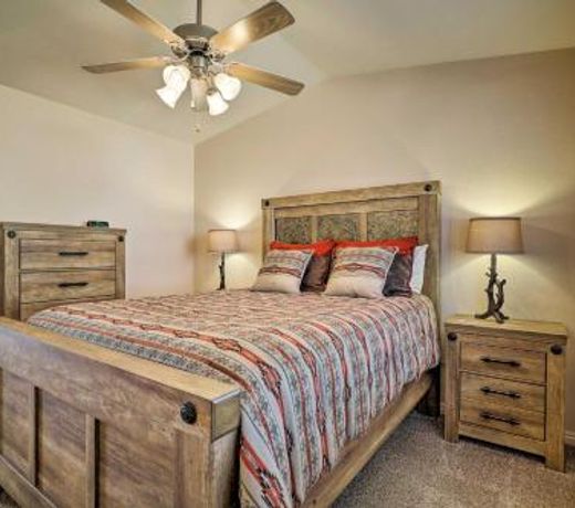 Quiet and Updated Kanab Townhome - Near Zion NP