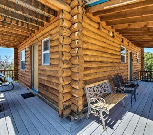 Pet-friendly Moab Cabin with Mtn Views and BBQ!