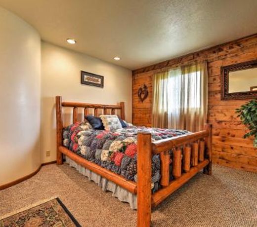 Spacious Richmond Paradise with 3D Archery Range!