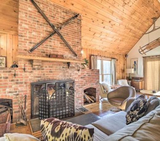 Secluded Upscale Cabin - Near Jay Peak Resort
