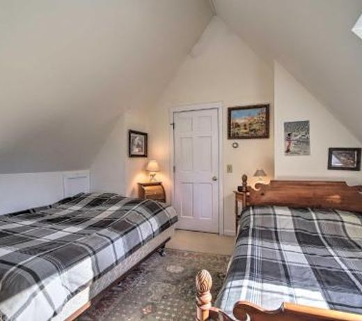 Mad River Valley Home with Hot Tub-4 mi to Sugarbush