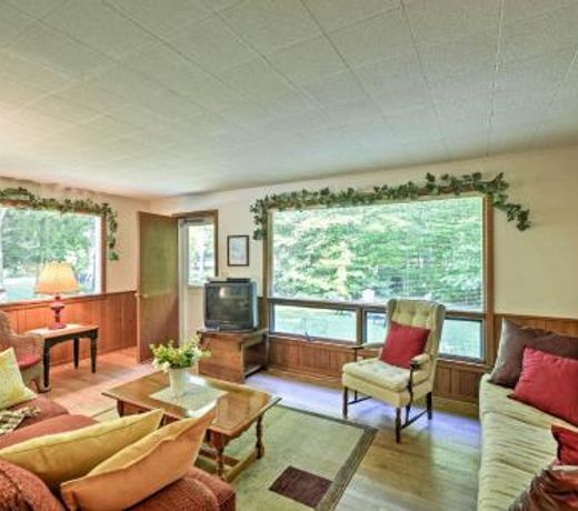 Cherry Cottage - Steps to Peninsula State Park!