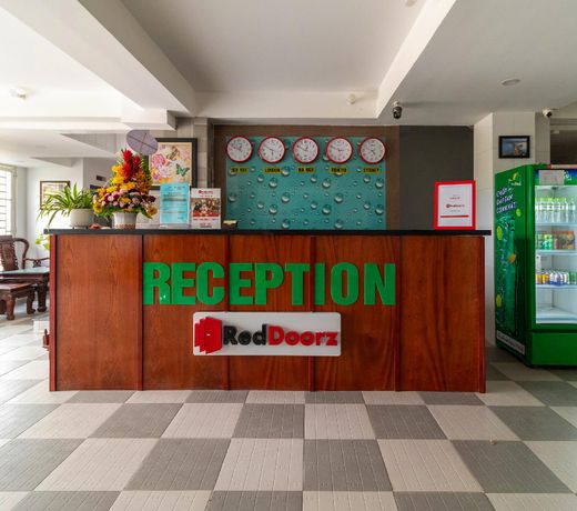 RedDoorz Plus near Vincom Go Vap 3