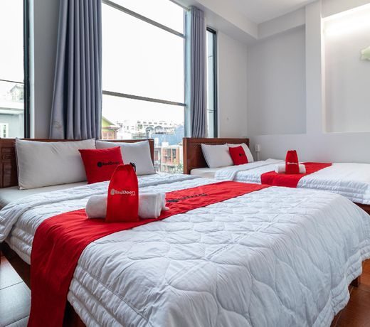 RedDoorz near Tan Huong Market