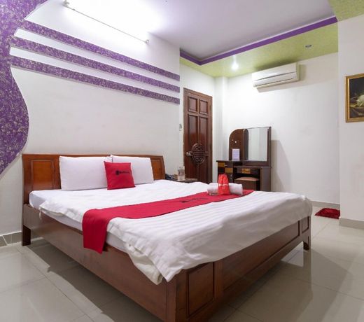 RedDoorz near Tan Huong Market 2