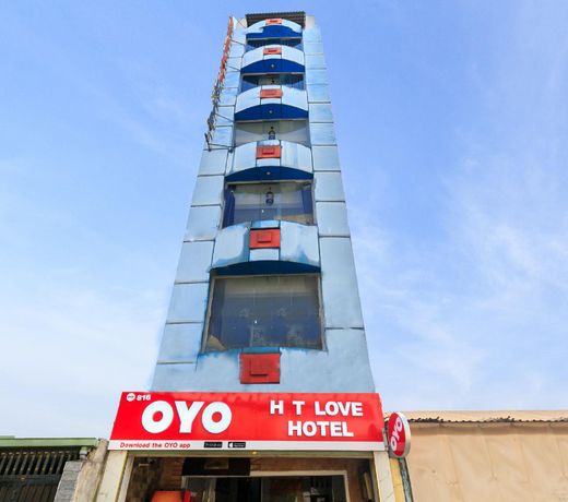 OYO 816 Ht Love Hotel