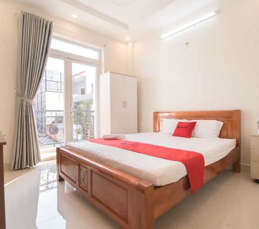 RedDoorz Plus near BigC Truong Chinh