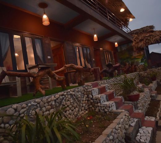 SKY MOUNTAIN ECOLODGE