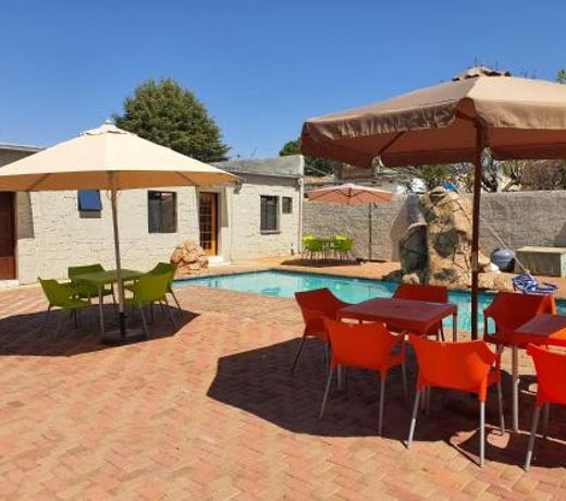 DE BEDFORD Guest LODGE