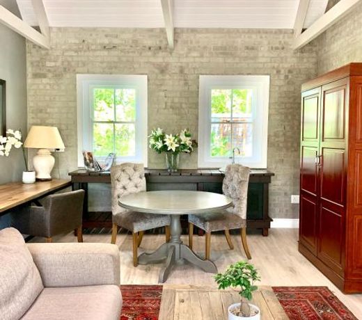 One Oak Guest House