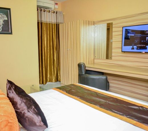 Bedouin Hotel & Suites